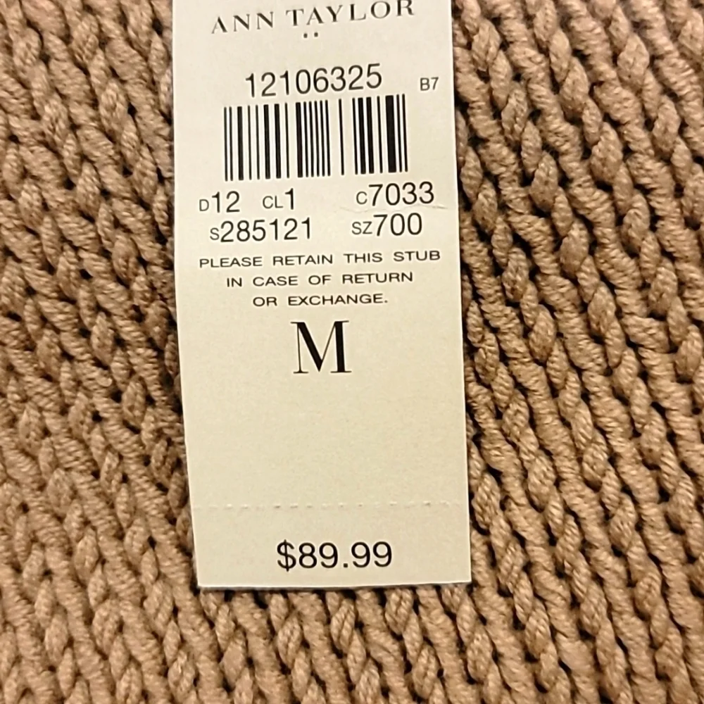 𝅺ann Taylor Fur Vest  NWT